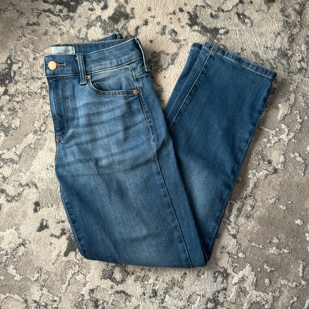Universal Threads High Rise Slim Straight Jeans Size 2